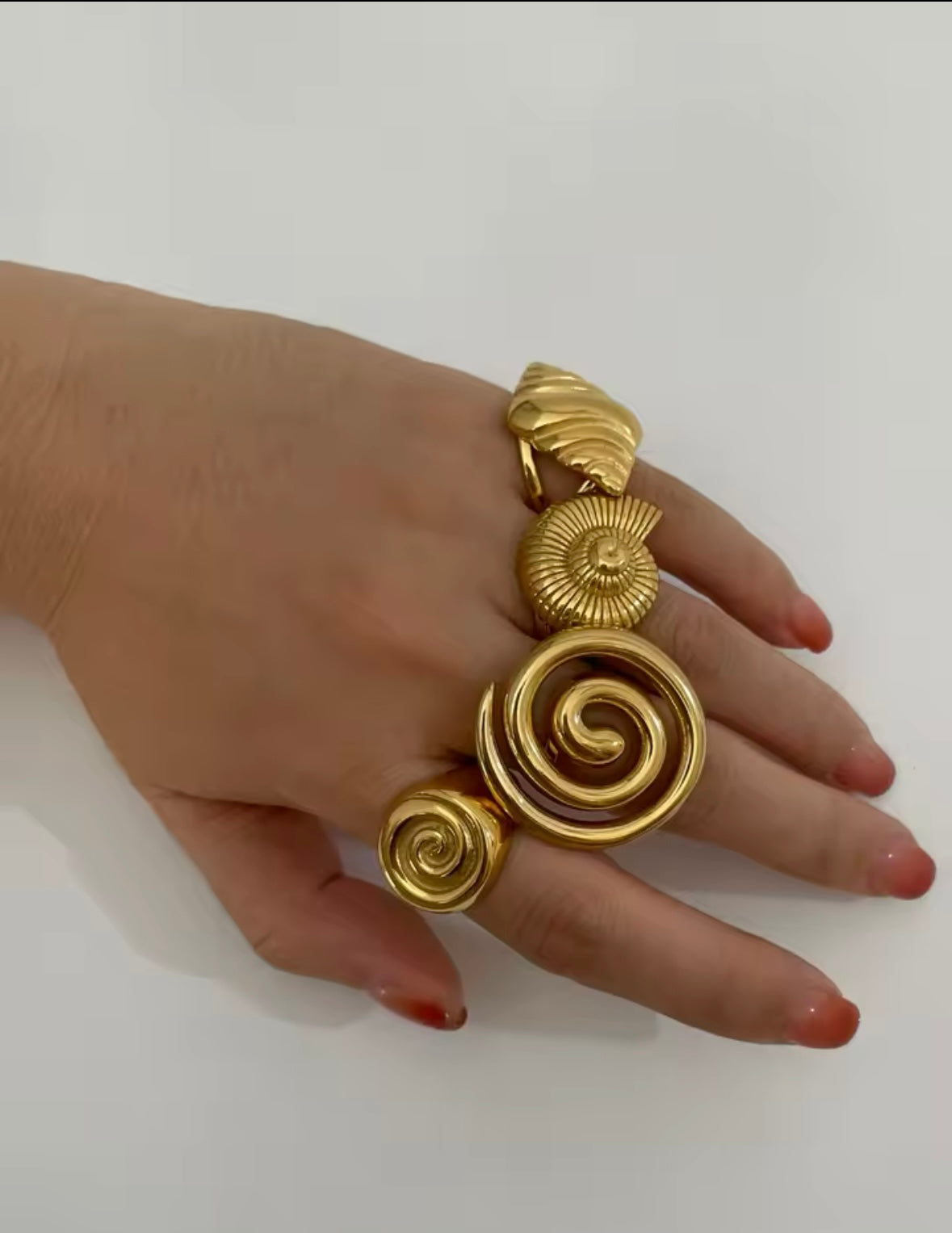 Bagues Croissant Conque – Acier Inoxydable, Design Spirale Brillante, Bijoux Tendance pour Femme (Disponible en plusieurs variantes)