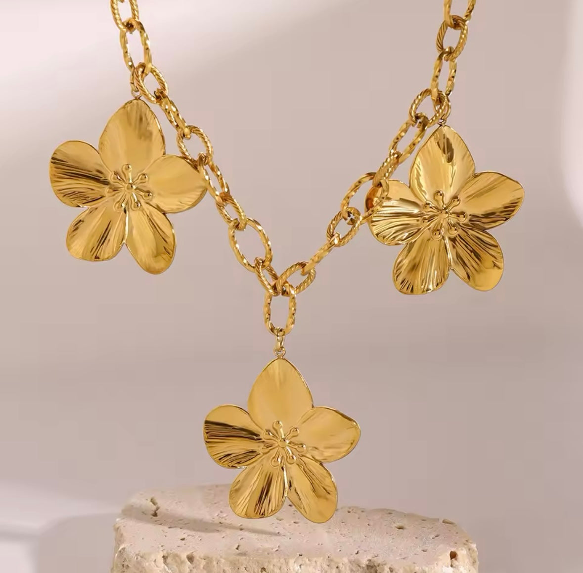 Floral Elegance Necklace – Gold Stainless Steel