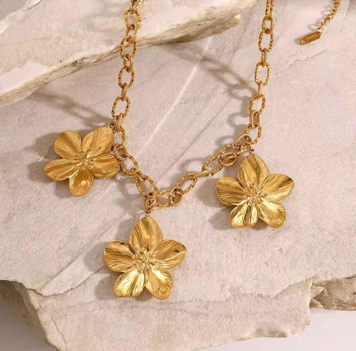 Floral Elegance Necklace – Gold Stainless Steel
