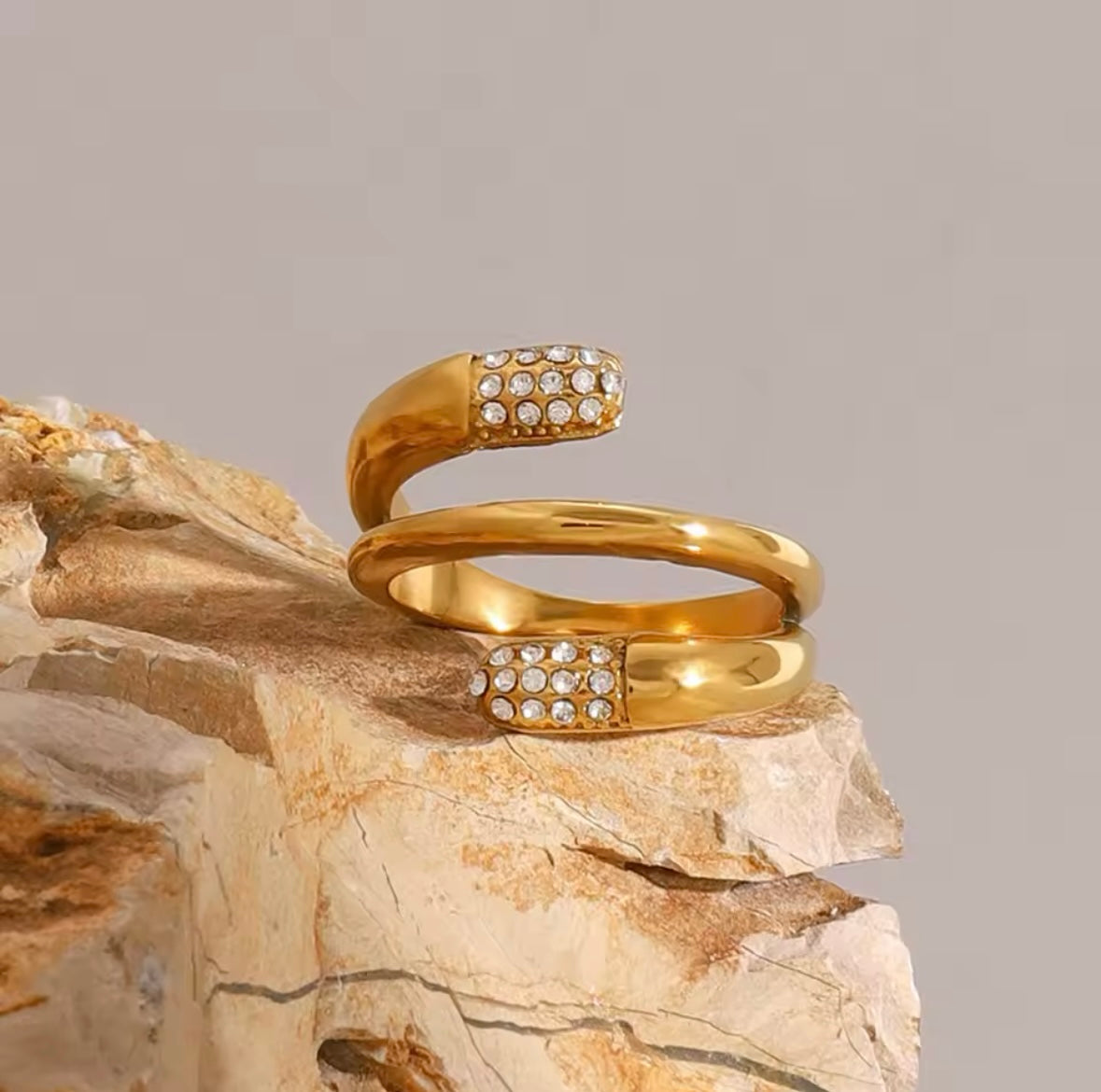Bague en Zircon avec Lignes Réglables – Anneau Empilable, Accessoire Élégant pour Femmes