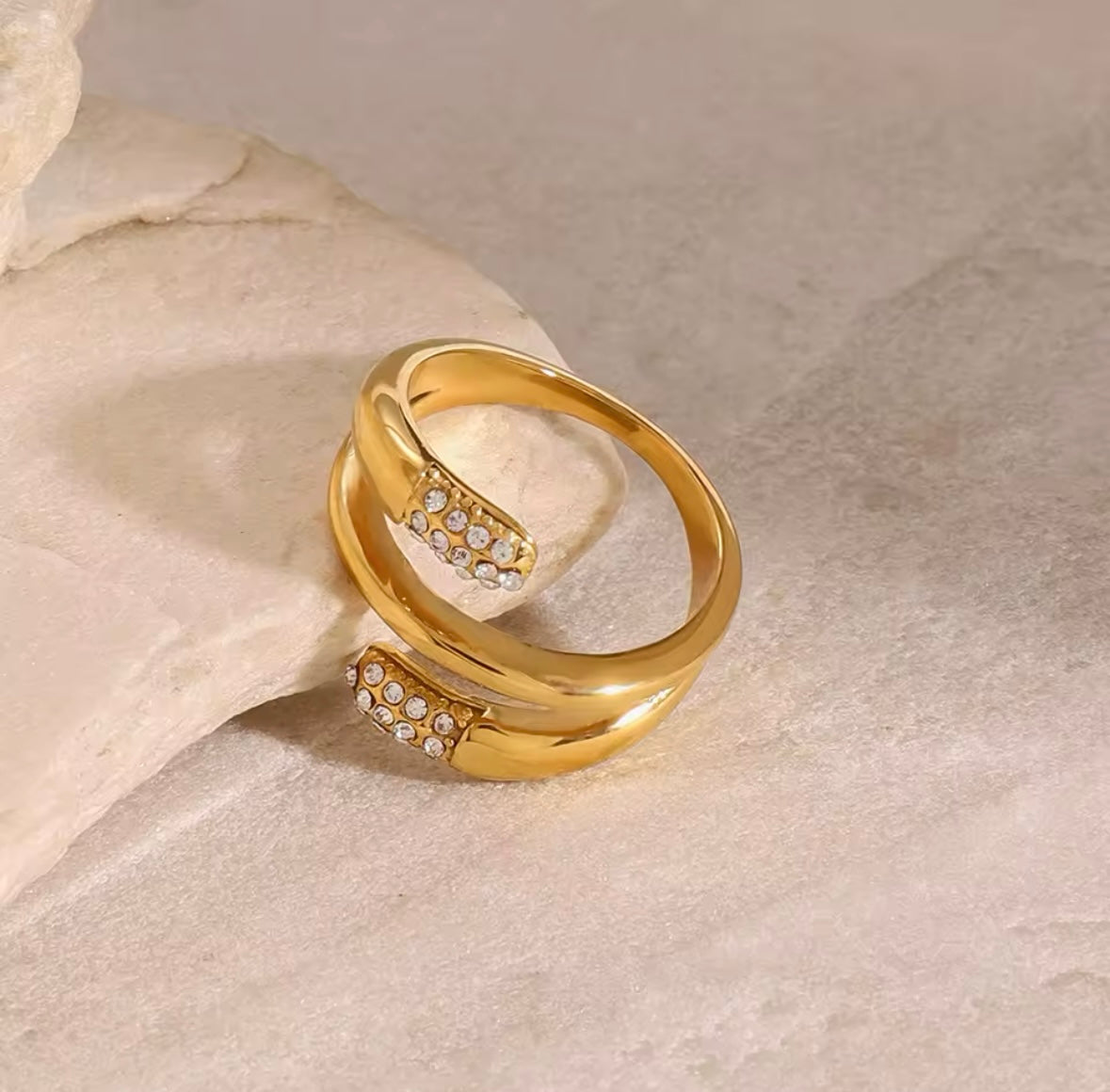 Bague en Zircon avec Lignes Réglables – Anneau Empilable, Accessoire Élégant pour Femmes