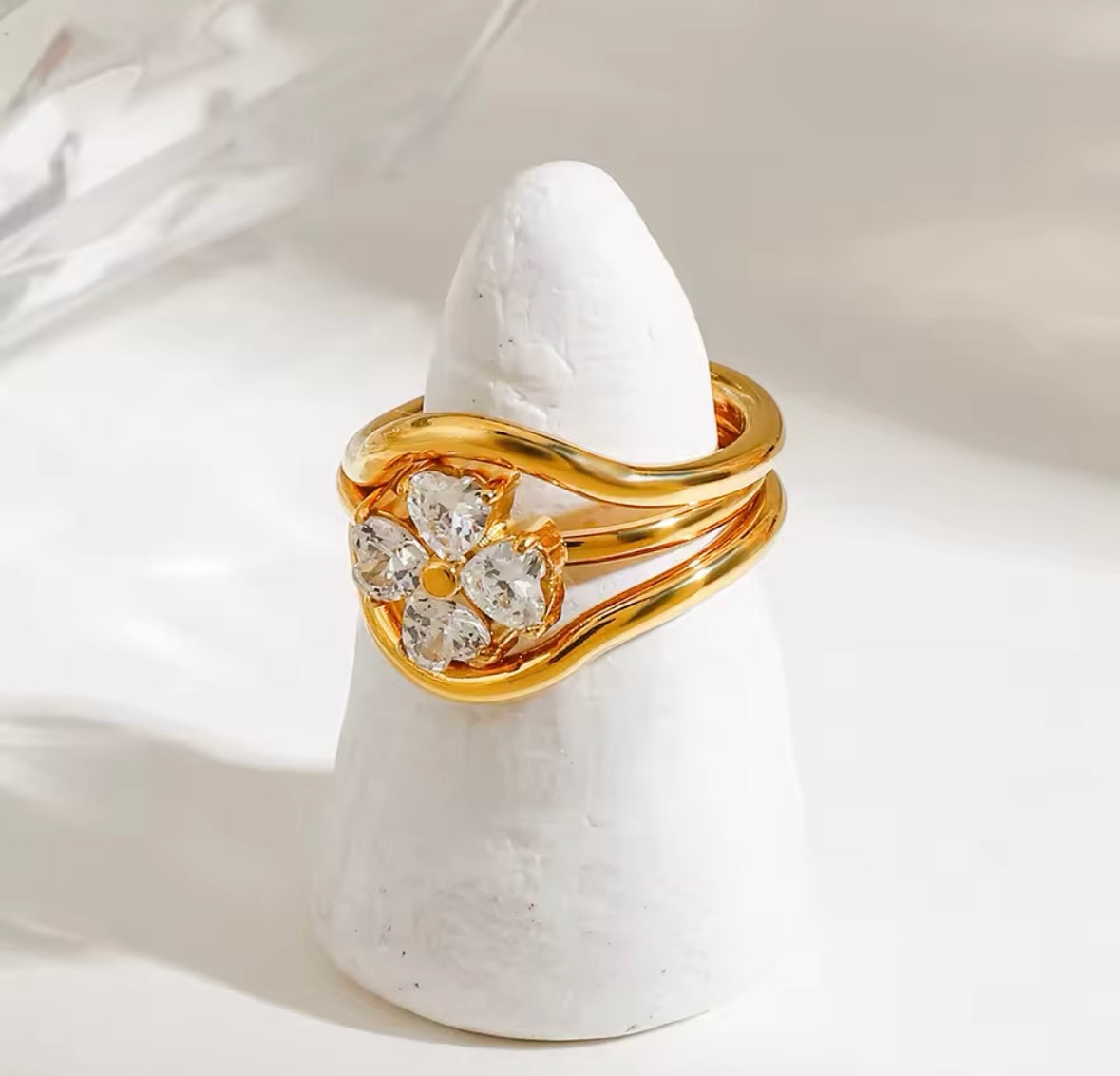 Ensemble de Bagues Minimalistes Trèfle – Acier Inoxydable, Diamant Eau, Bagues Empilables Élégantes pour Femmes