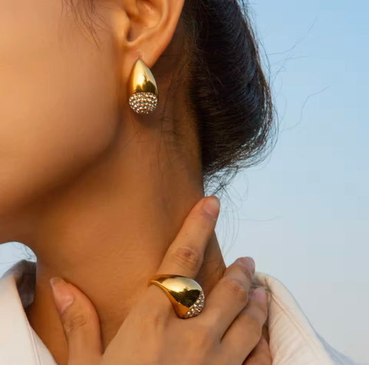 18K Gold Plated Stainless Steel Water Drop Charm – Elegant and Shiny Cubic Jewelry