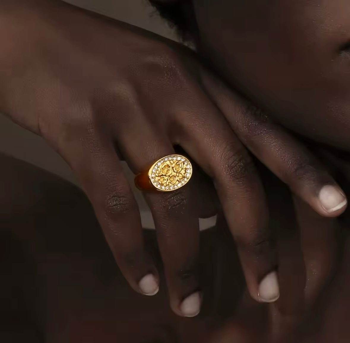 Bague Fleur en Acier Inoxydable – Plaqué Or 18 Carats, Bijou Étanche et Élégant pour Femme