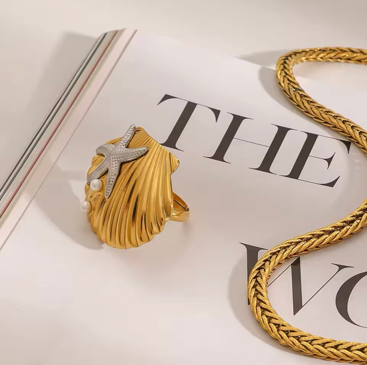 Bague Minimaliste Étoile de Mer et Coquillage – Design Plage, Ouverte et Réglable – Bijou Élégant pour Femmes