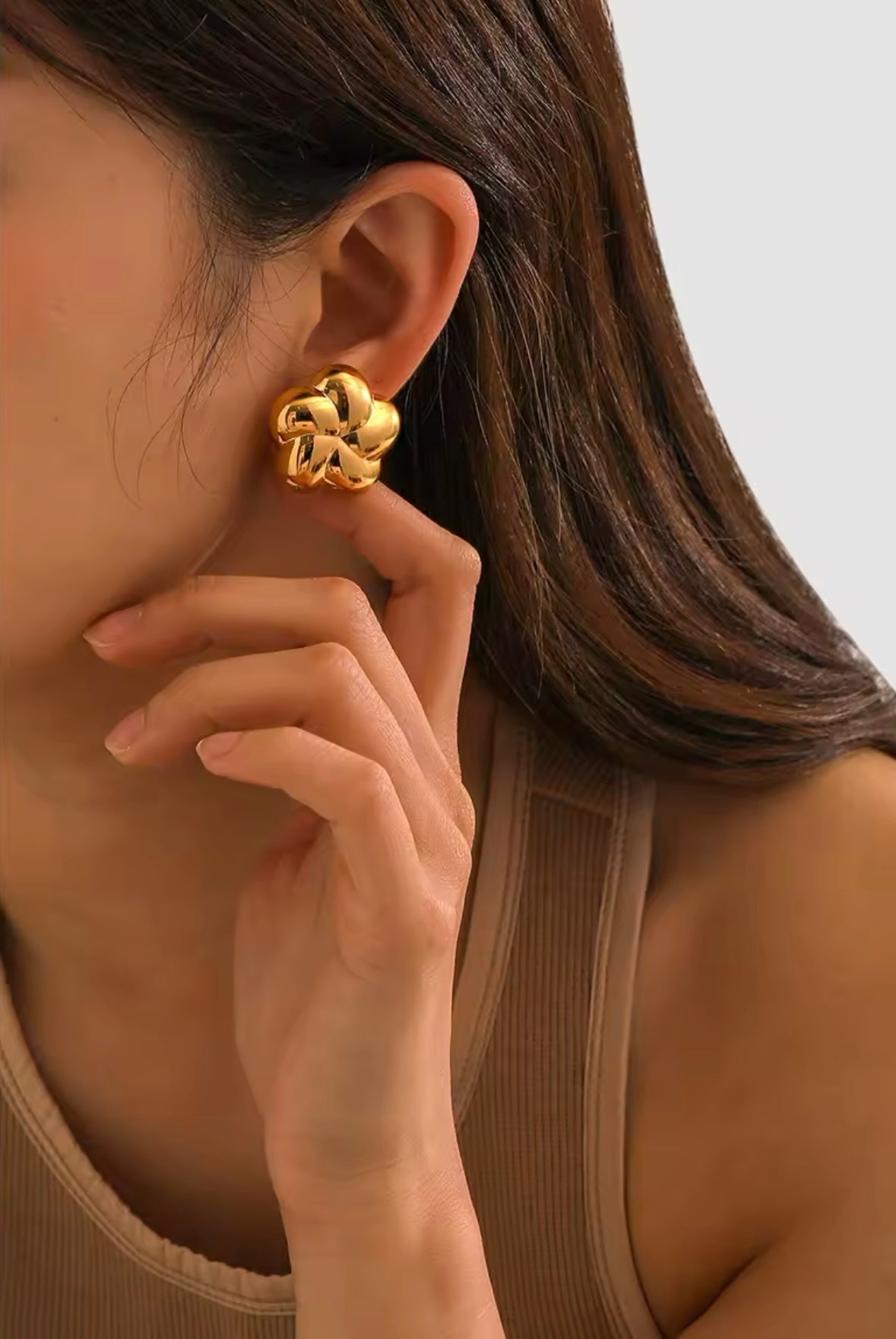 Flower Stud Earrings – 18K Gold Plated Stainless Steel, Elegant and Anti-Allergy Jewelry