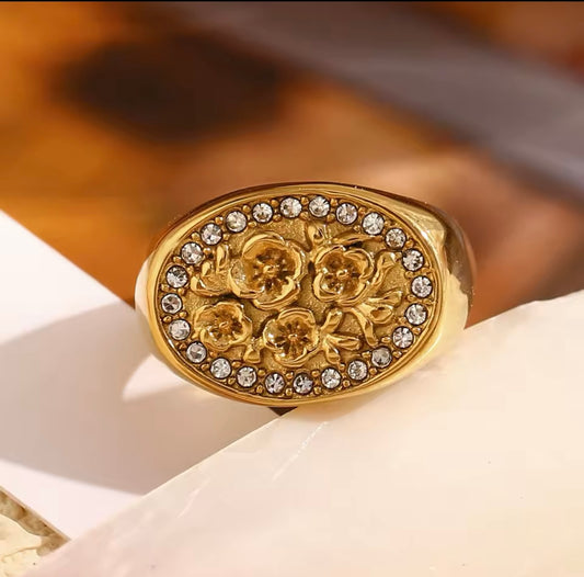 Bague Fleur en Acier Inoxydable – Plaqué Or 18 Carats, Bijou Étanche et Élégant pour Femme