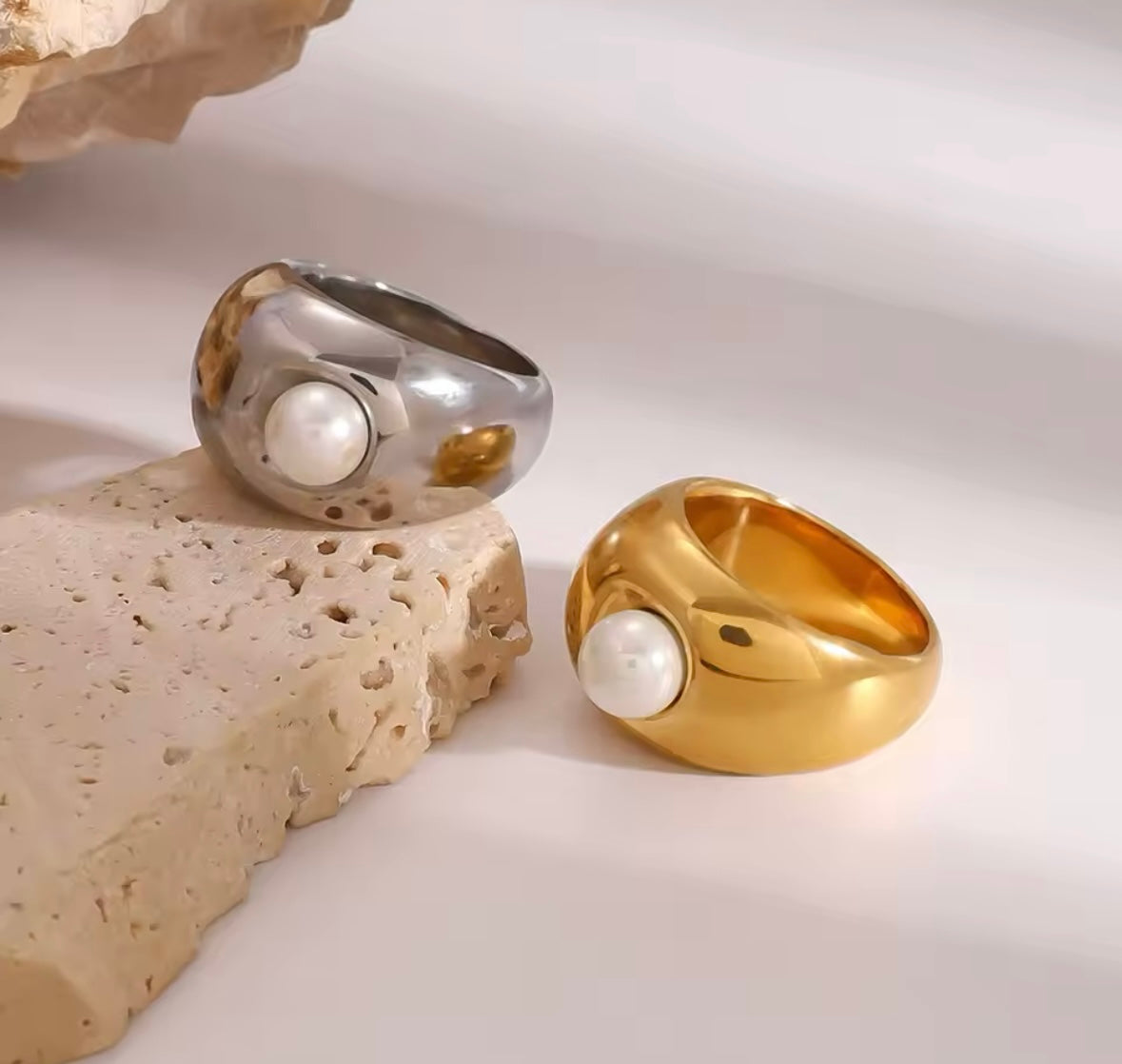 Bague en Perles Fait à la Main – Bague Empilable Ronde, Bijou Élégant pour Femmes